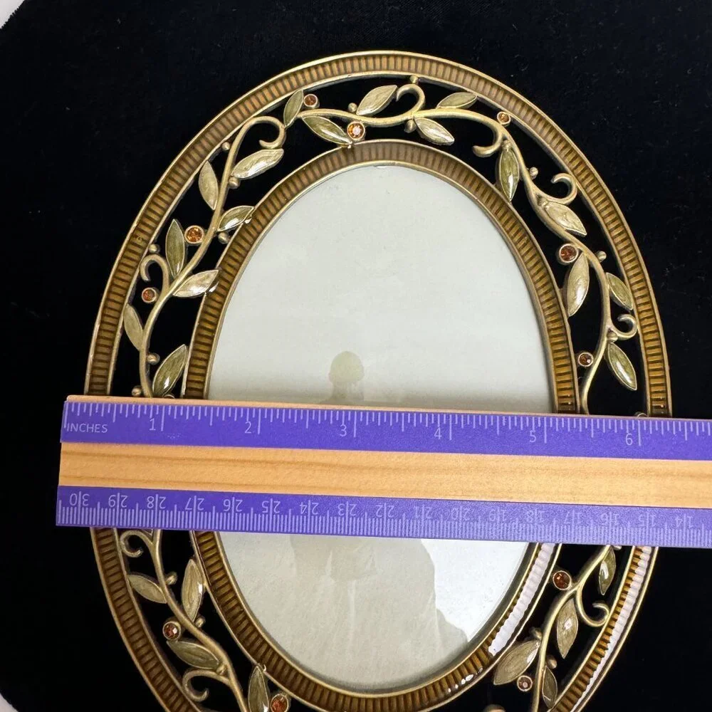 NWOT Elegant Olive Enamel Ambre Stones Oval Metal Picture Frame